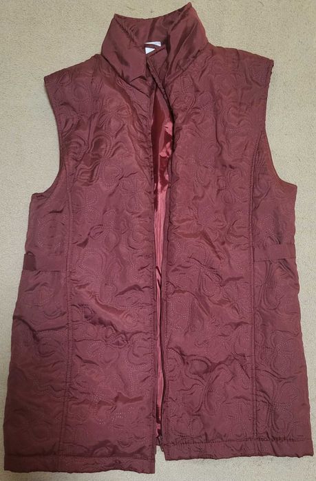 Продавам жилетка и елек