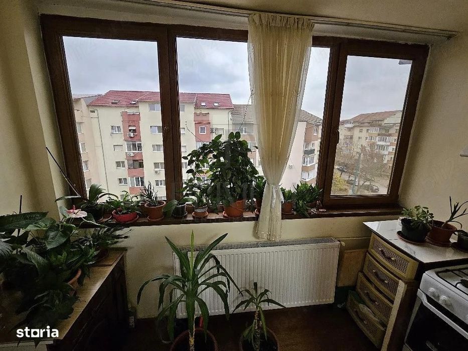 Soarelui - 3 Camere - 2 Bai - Decomandat - Clima