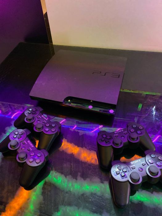 playstation 5+3+TV sotiladi ko’p ishlamagan o’yinla yozilgan