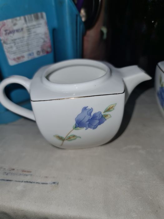 Сахарница, соусник, молочник