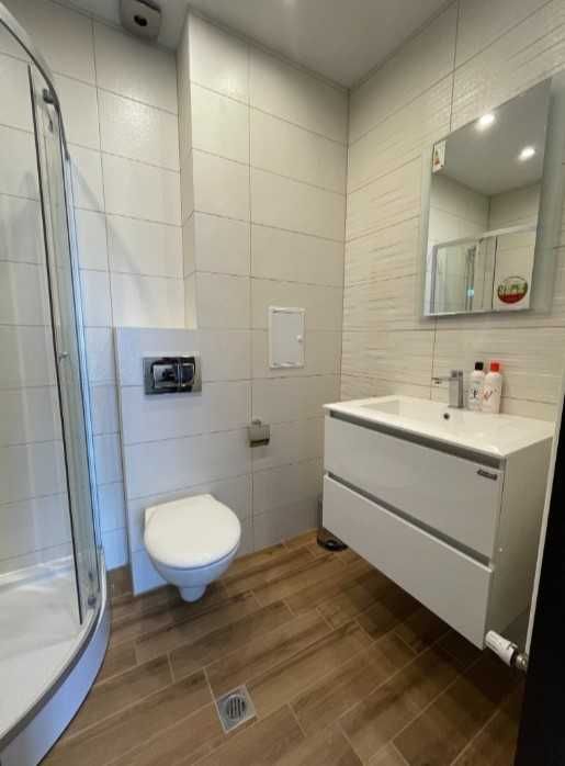 Дава се под наем Многостаен апартамент в София, Изток - 176 кв.м за 1500 € - Снимка #6