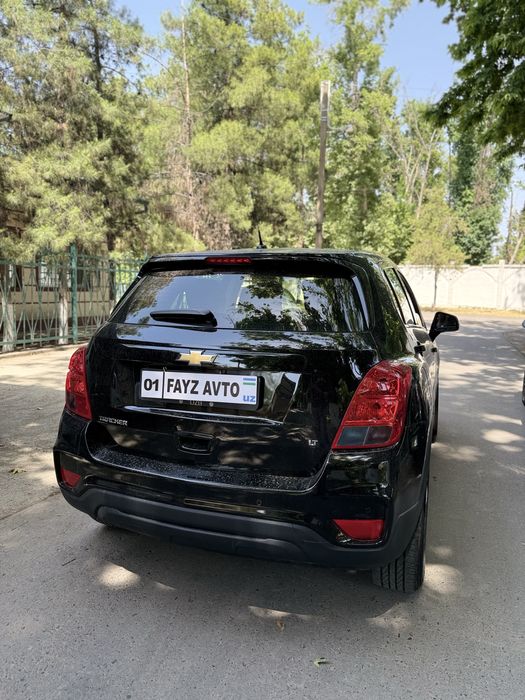 tracker 1 sotiladi