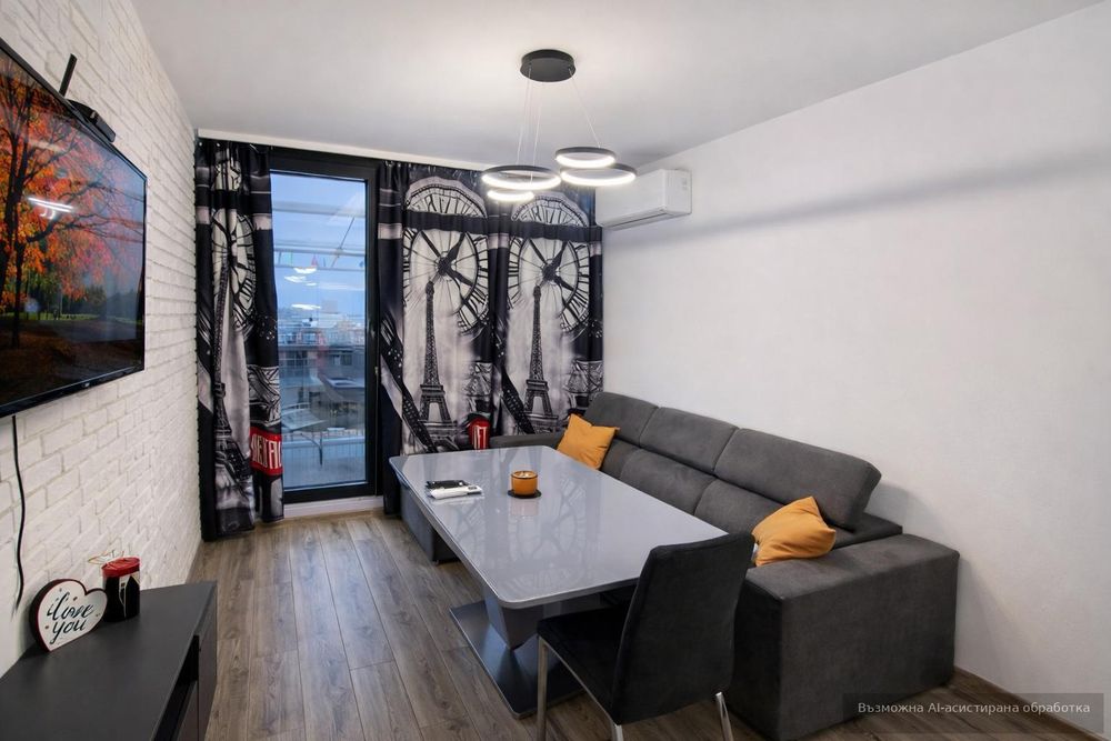 Дава се под наем Двустаен апартамент в Варна, Център - 80 кв.м за 850 € - Снимка #1