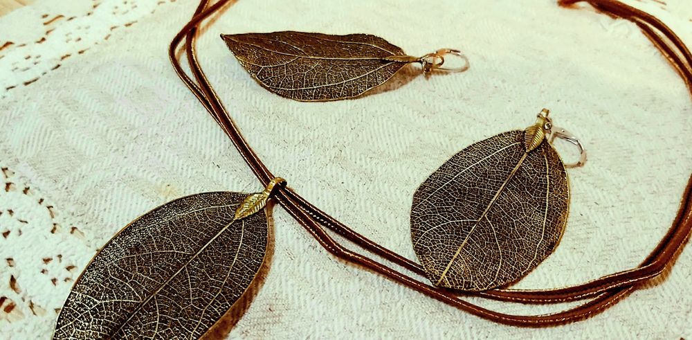 Набор в Форме листьев Серьги и Кулон