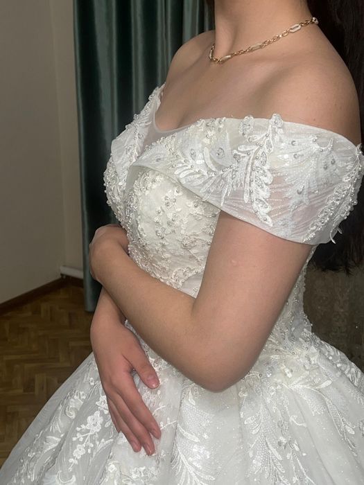 Свадебные платья продаются