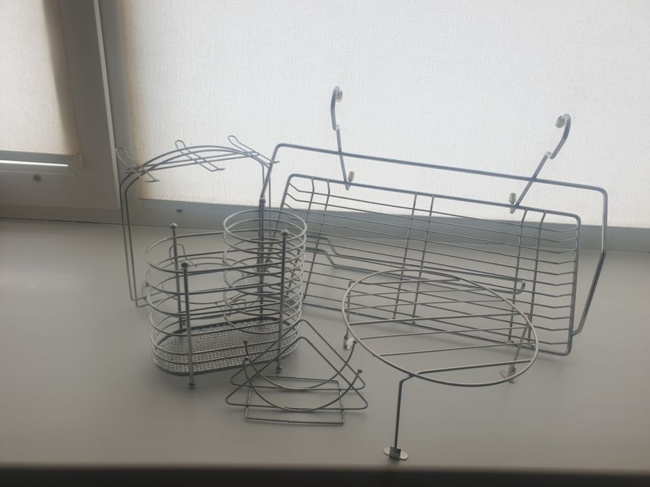 Лотки для столовых приборов. Металлические подставки для посуды.