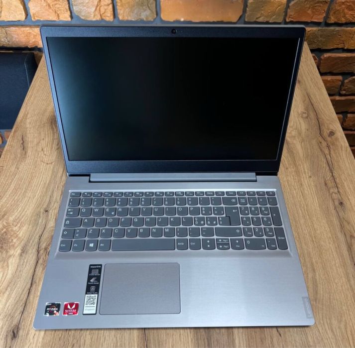 Ультрабук Lenovo IdeaPad S145-15API.  AMD Ryzen-3. 256G-SSD.