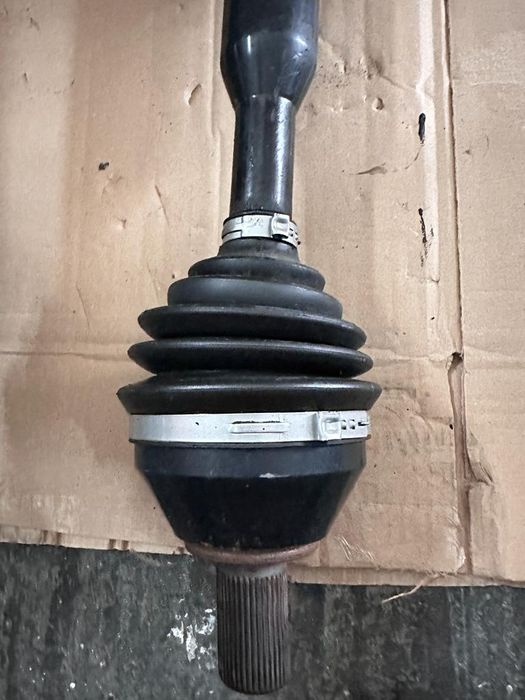 Planetara stanga fata Volvo XC60 2008-2013 30783068