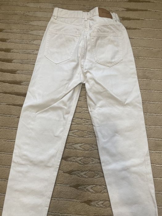 Джинсы белые XS/32 Pull&bear