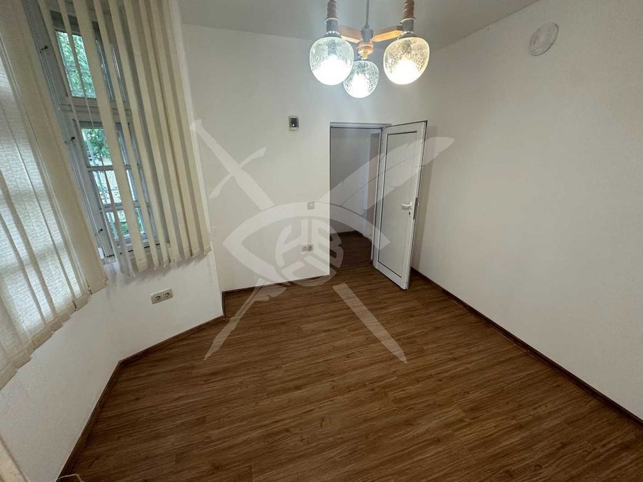 Дава се под наем Къща в София, Красно село - 100 кв.м за 762.96 € - Снимка #4