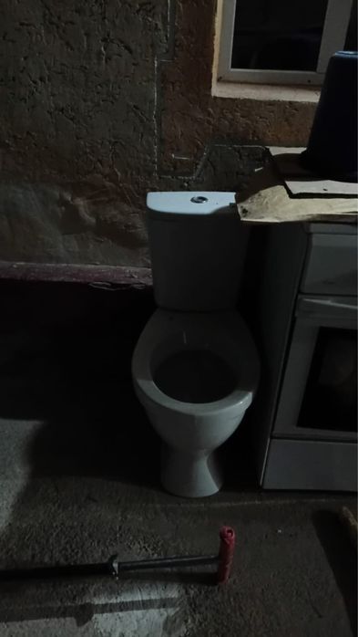 Унитаз керамика свежая