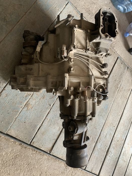 Продаются амортизатор и раздатка