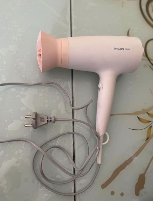 Сешоар Philips - BHD300/00, 1600W в Гаранция