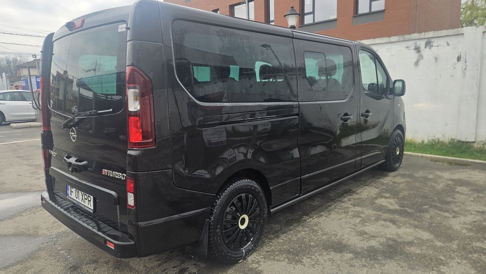 Opel Vivaro 8+1 lung