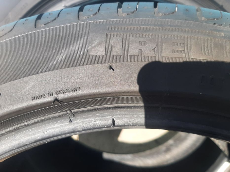 Продам шины 245/40/17 пирелли  Германия.