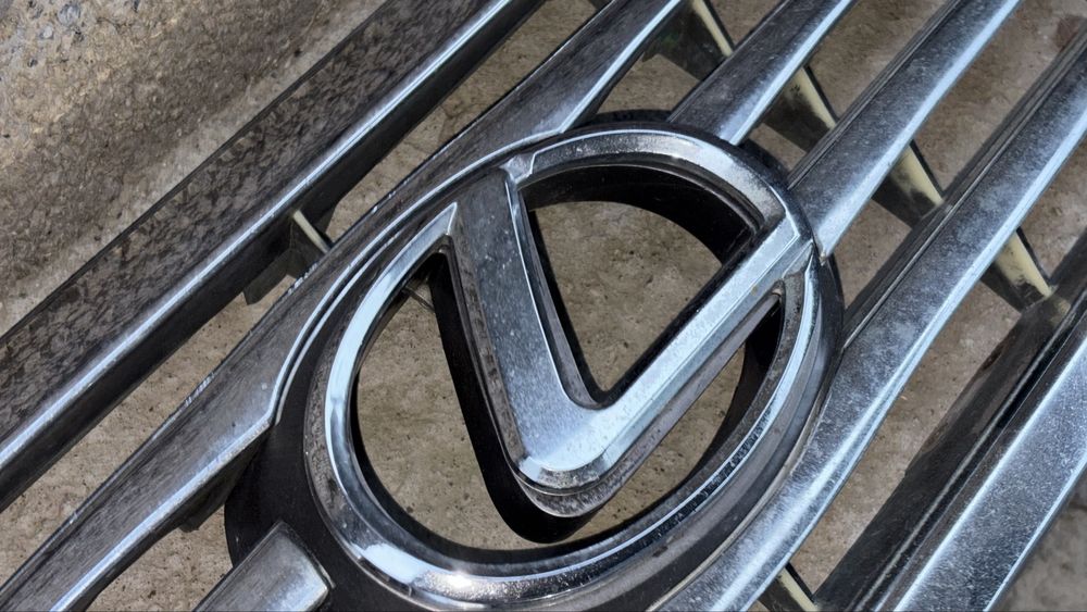 Lexus 470 решетка передпий