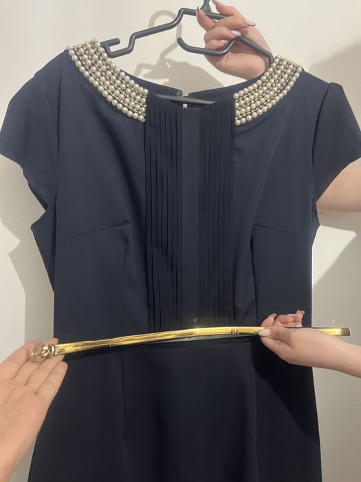 Продам нарядные платья