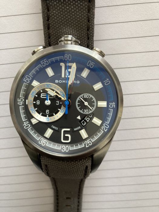 Продавам часовник