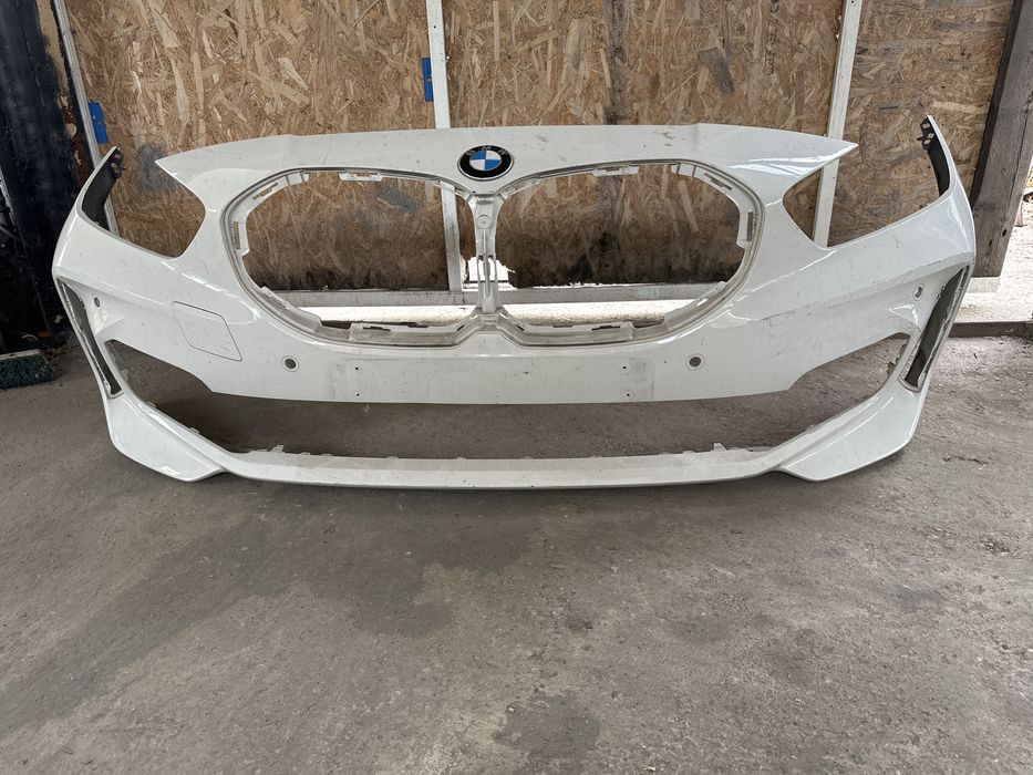 Bara fata BMW seria 1 2018 / 2023 F40 F41 M-pachet