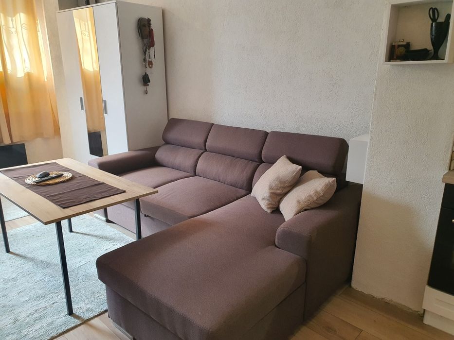 Дава се под наем Едностаен апартамент в Варна, Аспарухово - 30 кв.м за 62241.93 € - Снимка #2