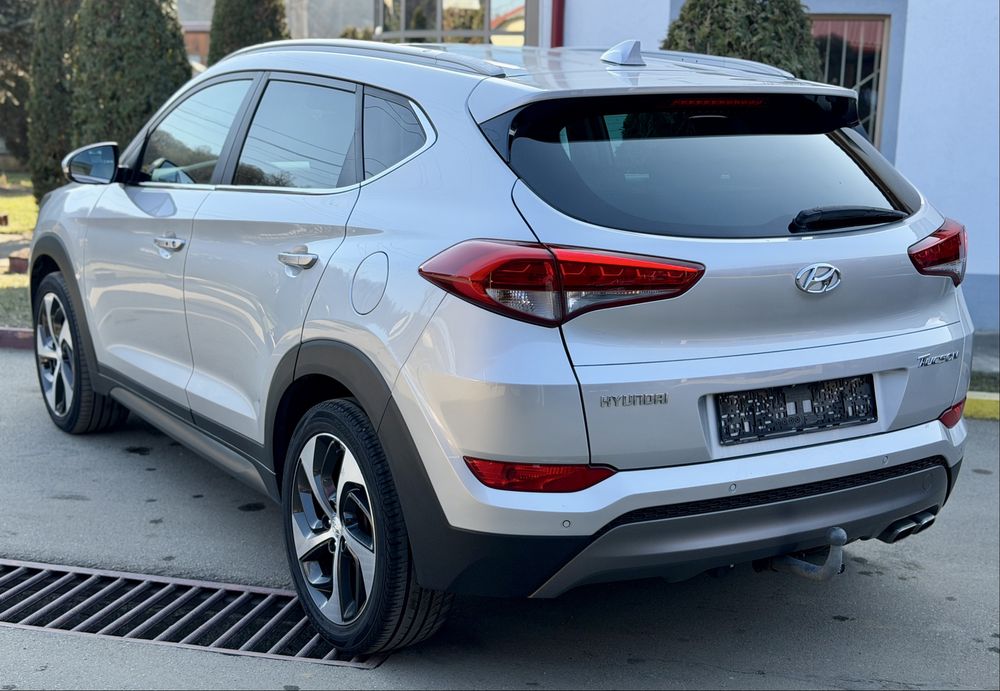 Hyundai Tucson 2016 Diesel 2.0 Euro 6 numere rosii valabile !!