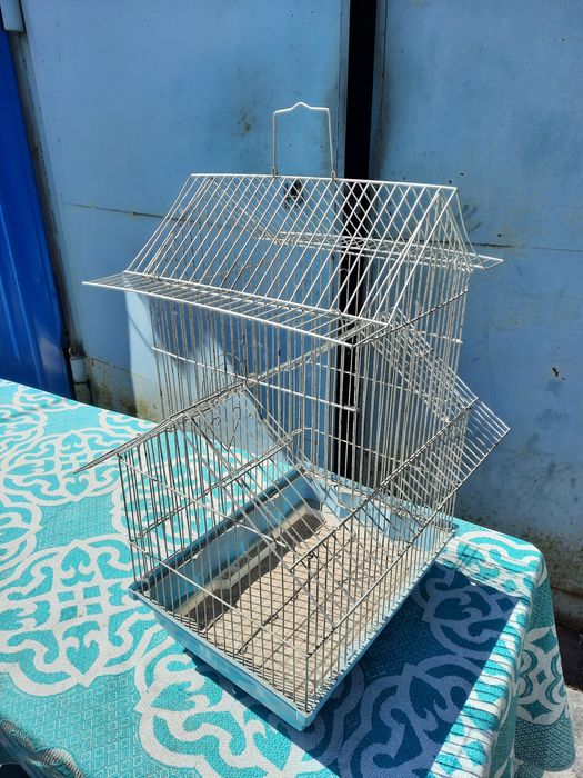 Клетка для попугая.