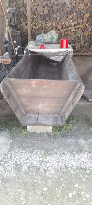 iapa de vânzare cu caruța  și duba