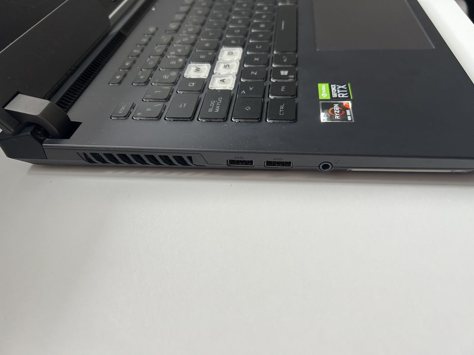 Gaming Лаптоп Asus RogStrix G15