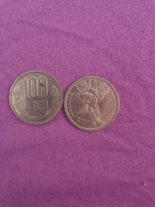Vand monezi de 100 lei