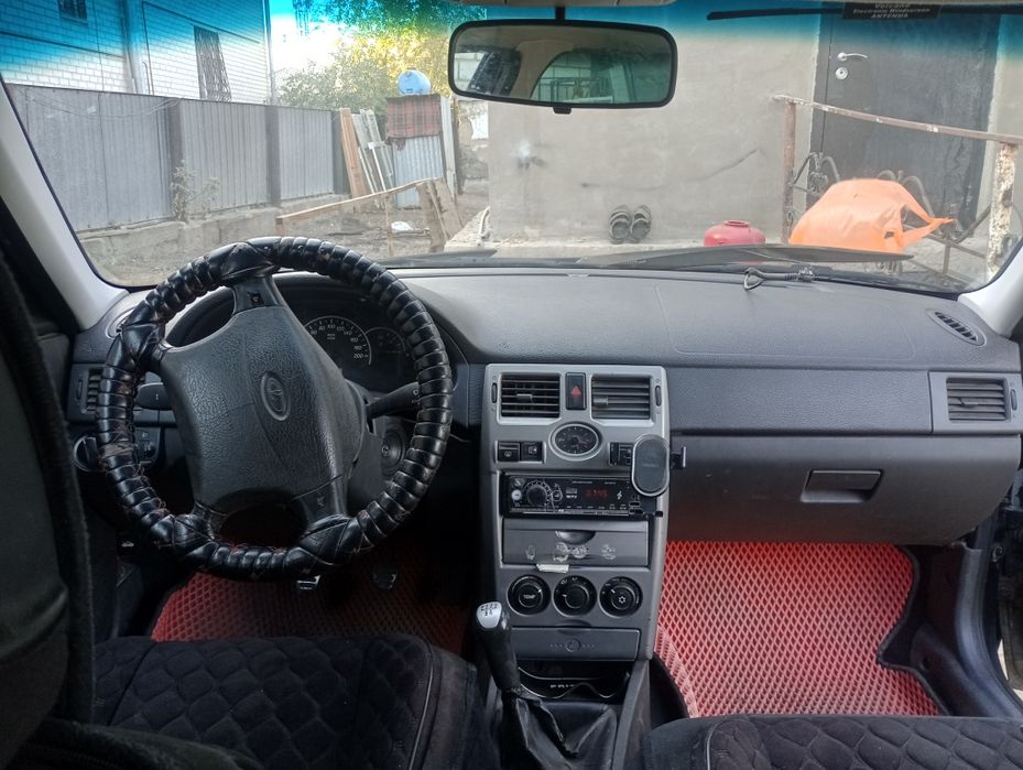 Продам Приору 2011 года ГАЗ бензин 1,500000 млн