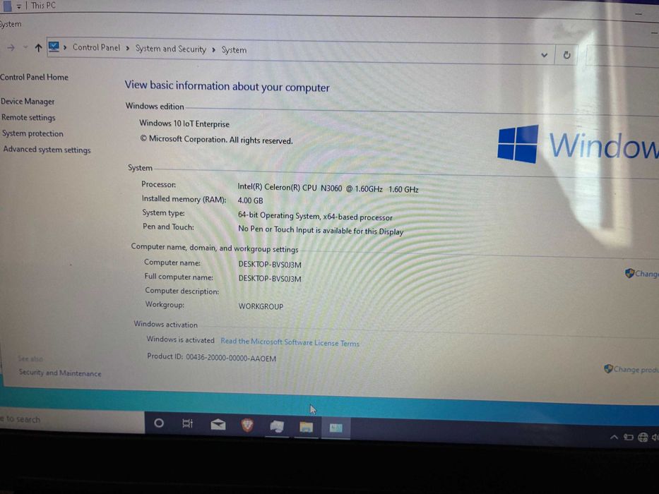 Продавам лаптоп LENOVO