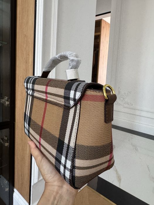 Сумка под Burberry