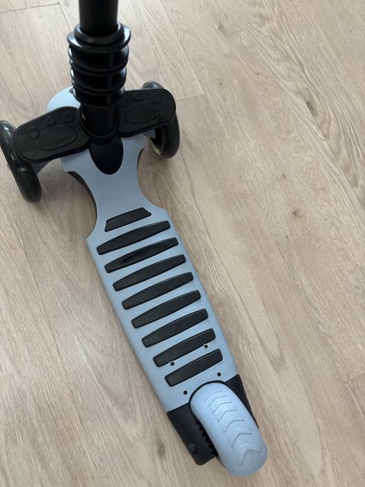 Детский самокат.