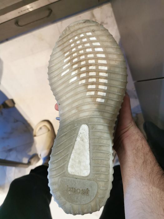 Adidas Yeezy Boost V2 Taillight
