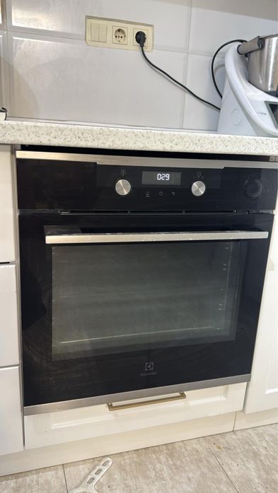Электроплита и духовка Electrolux