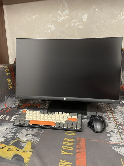 Продам игворой монитор