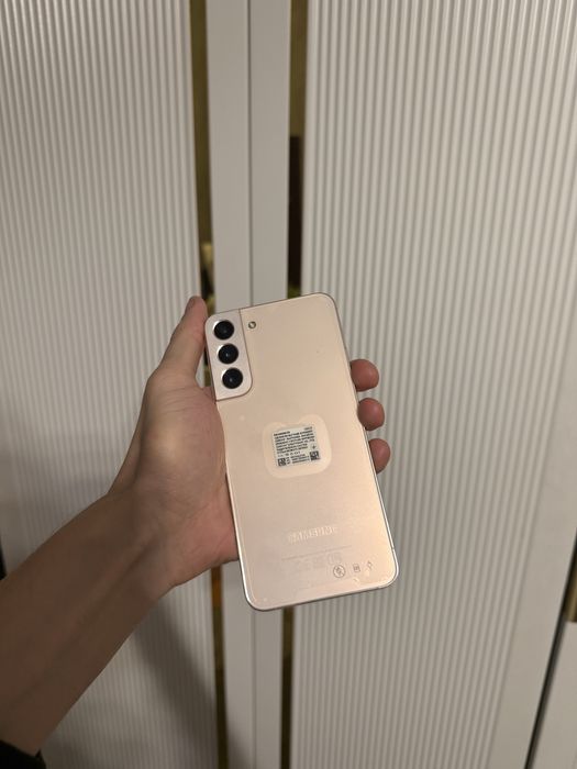 Samsung s22 plus + 128 gb сост: идеал