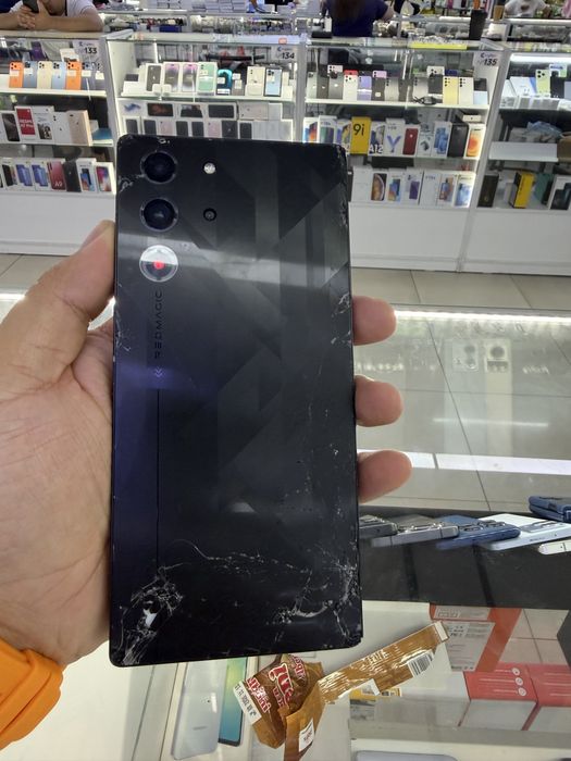 Redmacic 10 pro 12/256