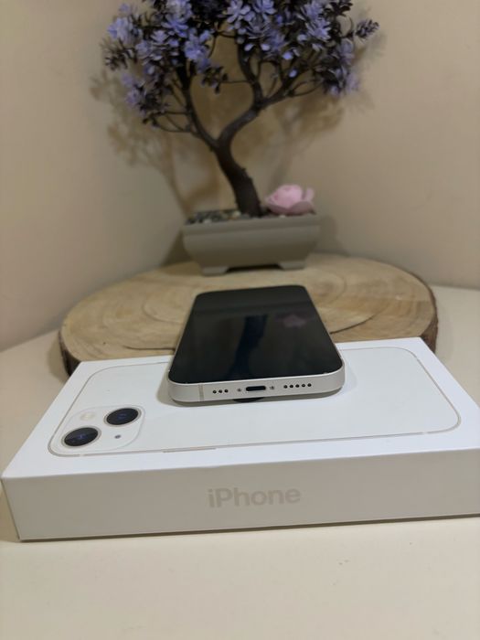 iPhone 13 128GB White | ПЪЛЕН КОМПЛЕКТ | КАТО НОВ + Кейс и Протектор