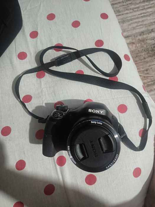 Продам фотоаппарат модель SONY
