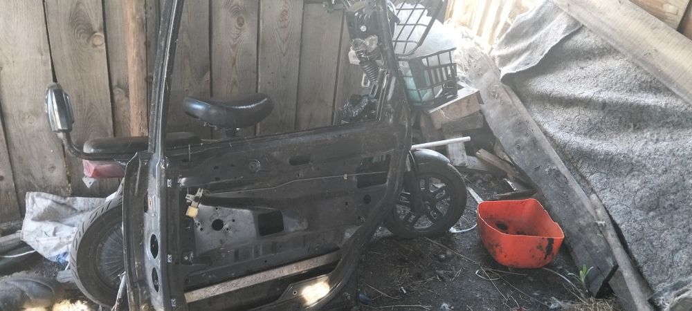 Продам Дверь от машины , от лады