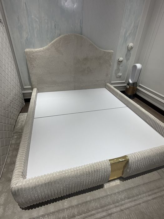 Кравать высшего качества, почти новая