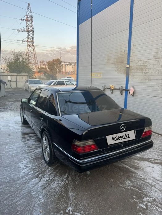 Продам мерс 124 2.2 мех