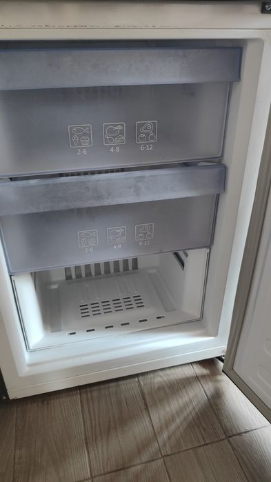 Combina frigorifica No Frost (frigider) Beko Defect