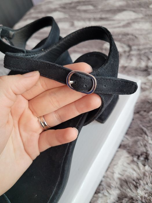 Sandale Answear negre piele naturala intoarsa