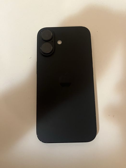 Iphone 16 128GB 93% bat