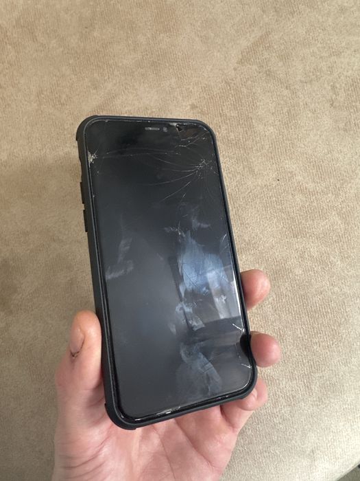 Продам Iphone 11 pro