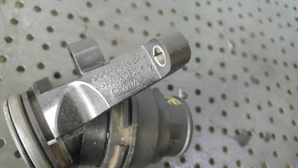 flansa lichid racire 3.0 d 306dt 4x4 biturbo  land rover range rover sport 2 l494  9x2q-8a544-ba