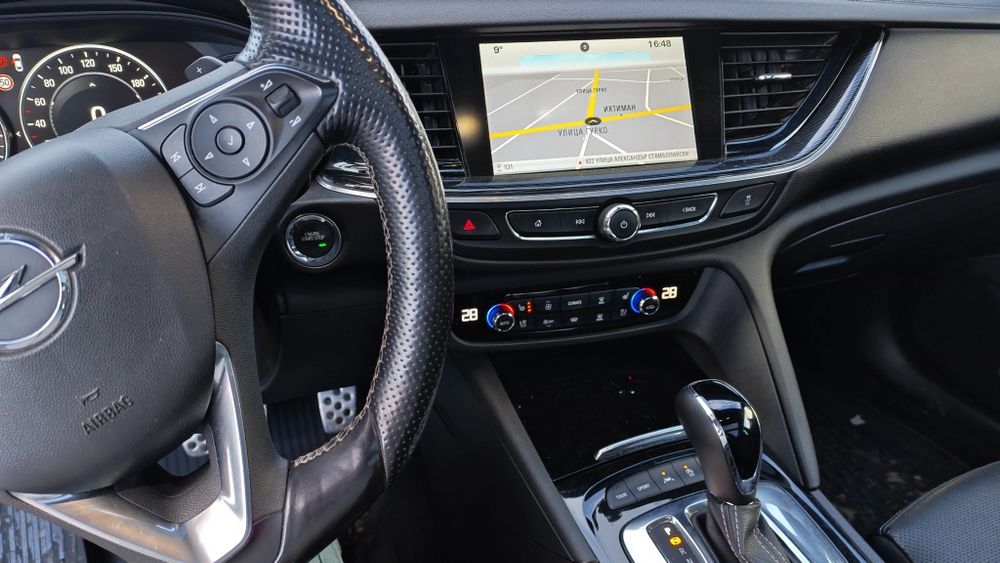 Опел Инсигния 2017 газ-бензин  4х4