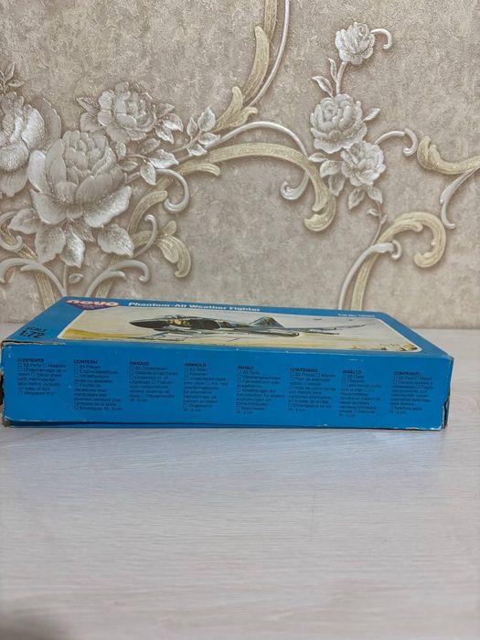 Винтажная модель самолёта NOVO F-4K/M Phantom1:72 СССР,полный комплект